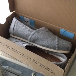 Tom’s drizzle grey wool women’s classic